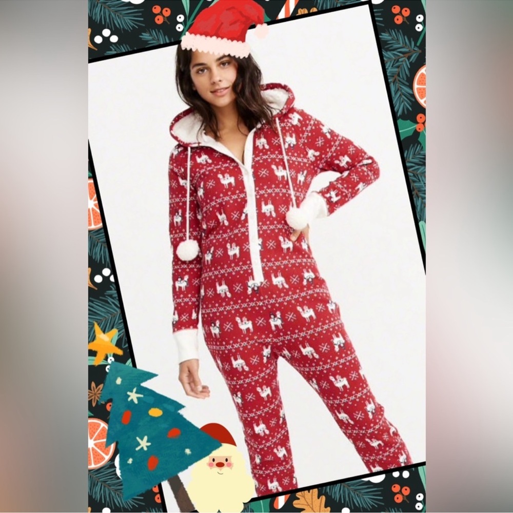 EUC Abercrombie & Fitch hooded llama onesie pajama in red fleece Christmas PJs
